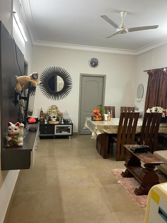 Jsr Homes Йеркауд Екстериор снимка