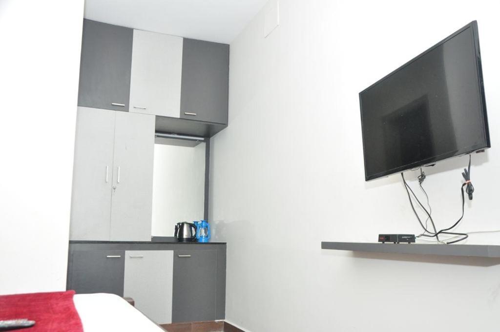 Jsr Homes Йеркауд Екстериор снимка