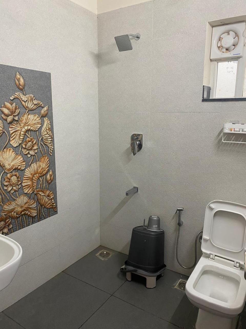 Jsr Homes Йеркауд Екстериор снимка
